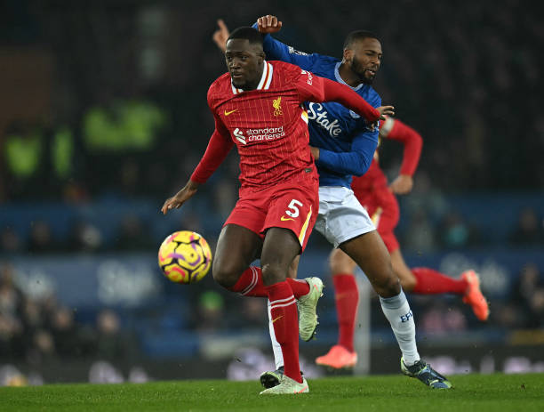 引力与市场 引力与市场